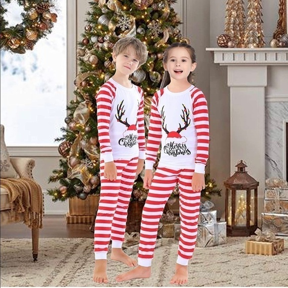 Holiday Pajamas Unisex Size 6 New! - Picture 1 of 10